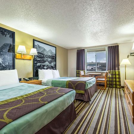 Super 8 Sheridan Ngoại thất bức ảnh